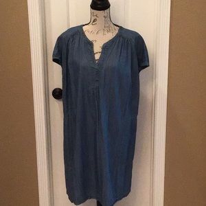 1X St. John Bay Chambray Cap Sleeved Dress with gold thread accents